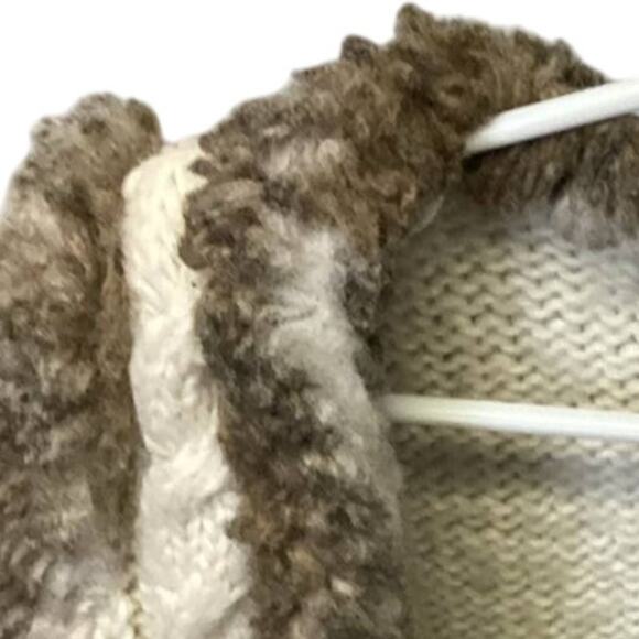 H&M Child Size 5 Sleeveless Faux Fur Wool Blend Open Cardigan Knit Sweater Vest - Picture 2 of 5